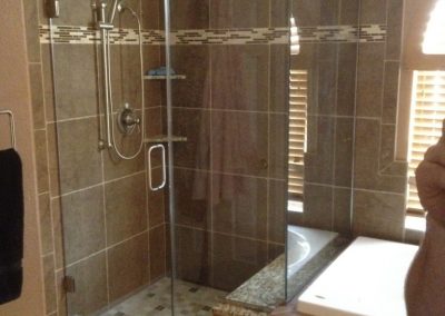 Silver-Shower-Color-beside-Bath-Set-Space-facing-Frameless-Shower-Doors-and-Amusing-Floortile-Model